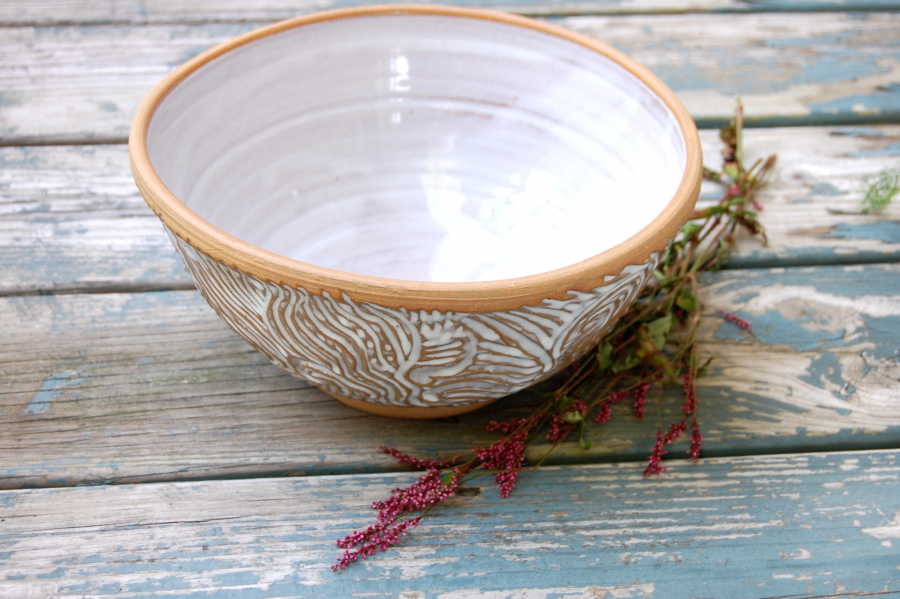 https://www.pagepottery.com/images/products/large_806_RootedLgServingBowlShale1.JPG